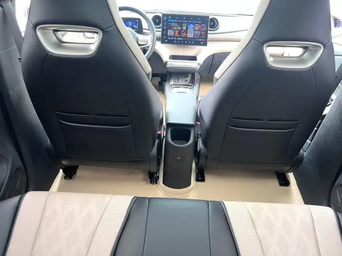 BYD Dolphin 2023 Model Fashion Edition – фото 8