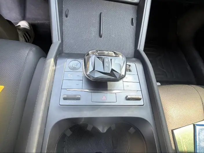 QinL DM 2024 Model DM-i 80KM Leading Model – фото 9