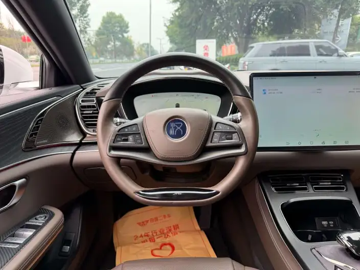 BYD Han DM 2023 Model DM-i Champion Edition 121KM Exclusive Model – фото 10