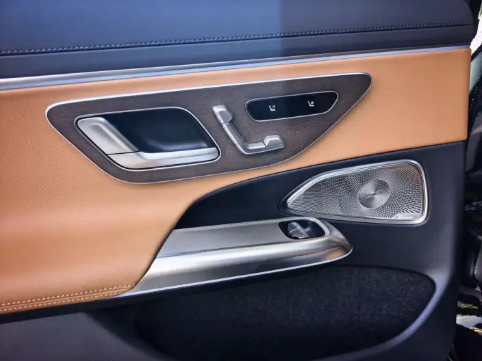 Mercedes-Benz E-Class 2026 Model E 300 L Luxury Model sedan – фото 7
