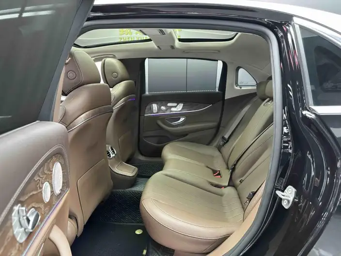Mercedes-Benz E-Class 2023 Model E 300 L Luxury Model sedan – фото 7