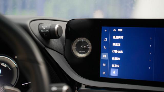 Lexus ES 2025 300h Zen Enjoy – фото 17