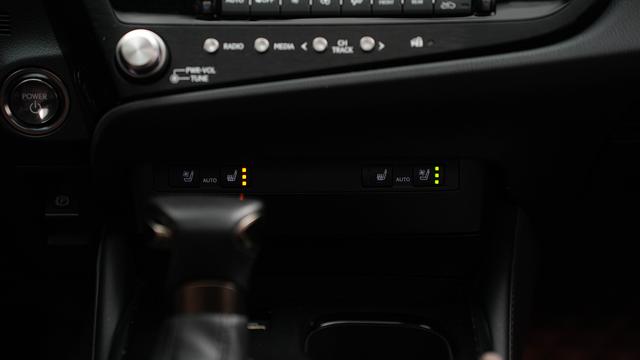 Lexus ES 2025 300h Zen Enjoy – фото 18