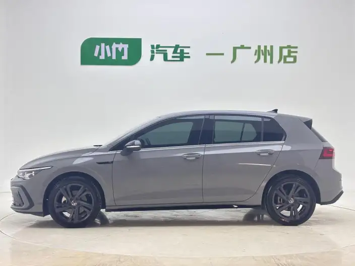 Volkswagen Golf 2021 Model 280TSI DSG R-Line – фото 4