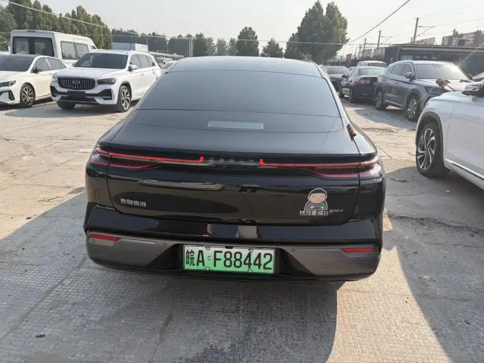 Geely Galaxy E8 PHEV 2025 Model 130km EM-i Ultimate Edition – фото 5