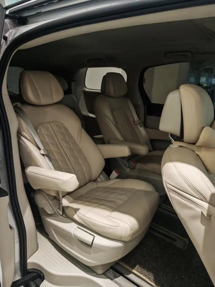 Buick GL8 2023 Model ES Luzun 2.0T Comfort Model – фото 9