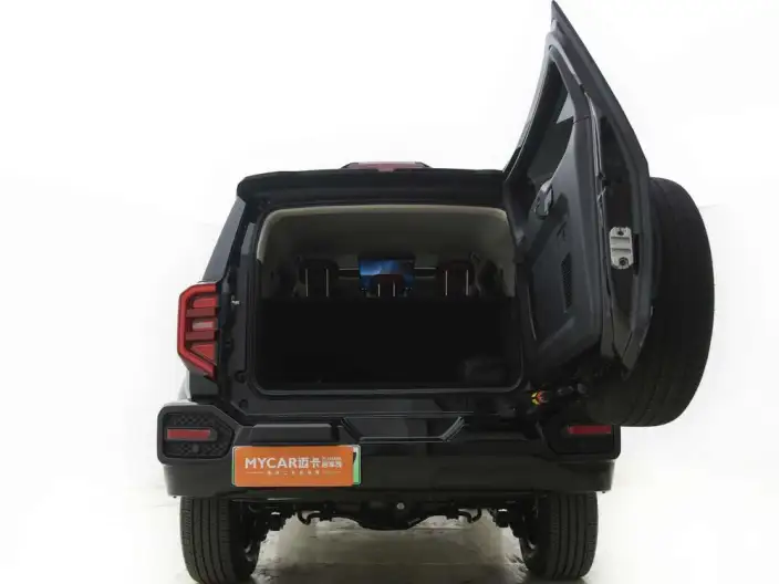 Tank 400 Hi4-T 2026 Model 2.0T Smart Edition – фото 9