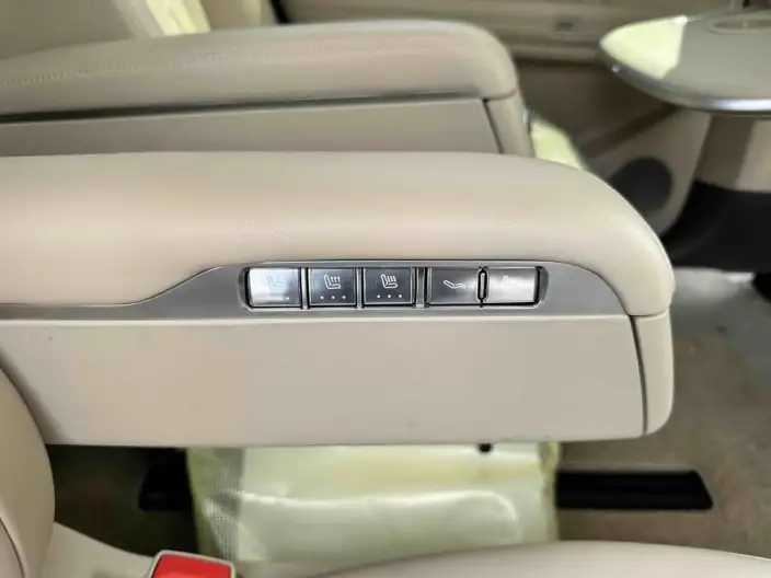 Aito M9 2024 Model Extended Range Ultra VI seat Edition – фото 8