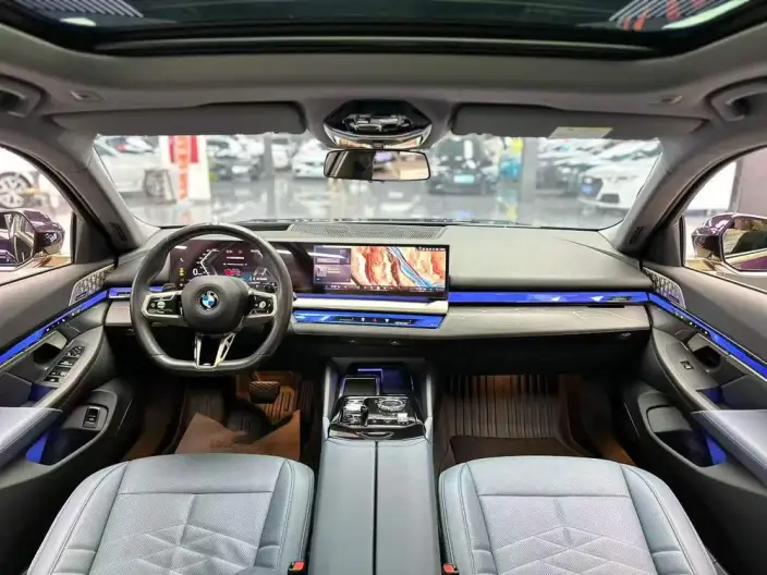 BMW 5 Series 2024 Model 530Li Exclusive Model M Sports Set – фото 6