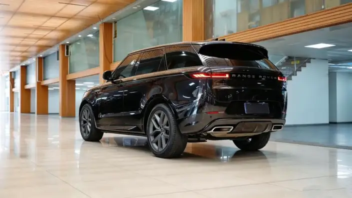 Range Rover Sport 2023 Model 3.0 L6 DYNAMIC SE – фото 3