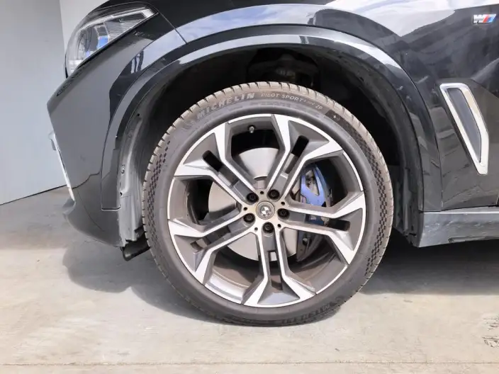 BMW X5 2022 Model xDrive 40Li Exclusive Model M Sports Set – фото 6