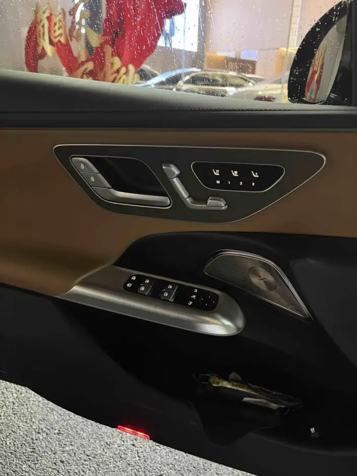 Mercedes-Benz E-Class 2025 Model E 300 L Noble Model sedan – фото 7