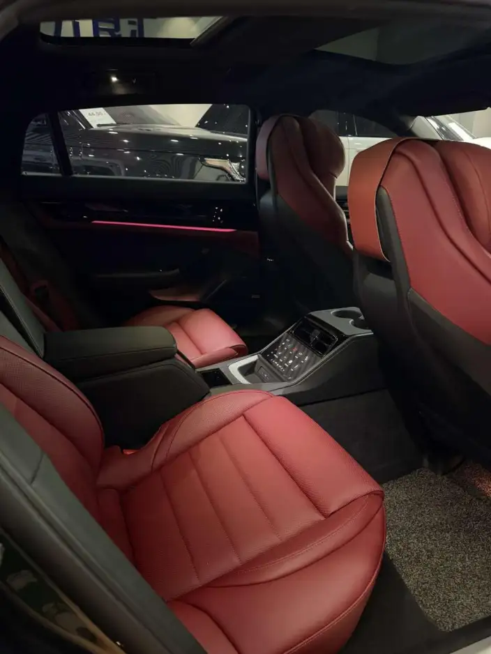 Panamera 2024 Model Panamera 4 Executive Extended Edition 2.9T – фото 6