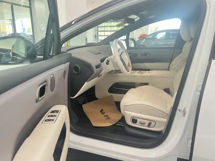 Li Auto i6 2025 Model 2WD Standard Edition – фото 7