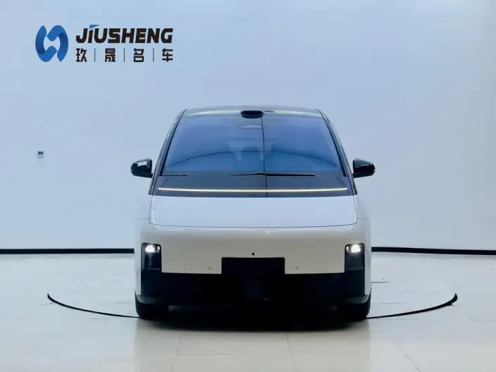 Li Auto MEGA 2025 Model Home Family Special Edition