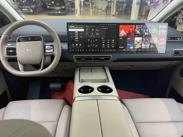 Li Auto MEGA 2025 Model Home Family Special Edition – фото 9