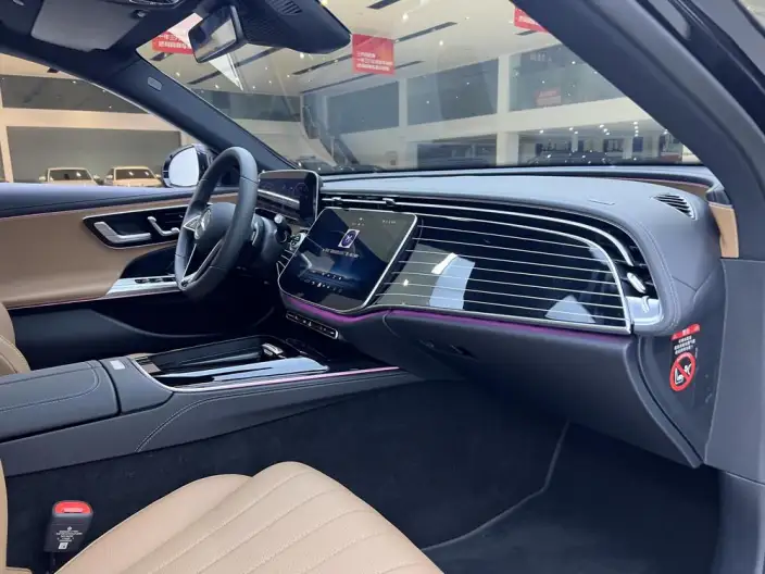 Mercedes-Benz E-Class 2025 Model E 260 L sedan – фото 6