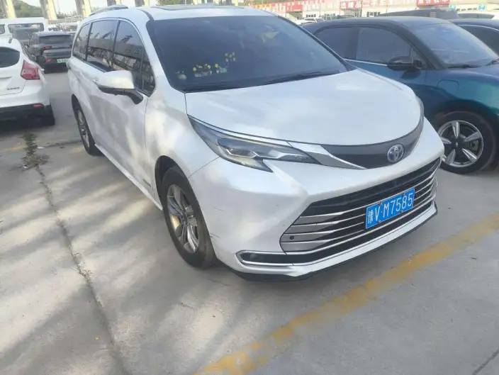 Toyota Sienna 2023 Model Hybrid 2.5L Comfort Edition