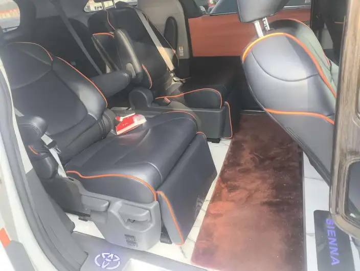 Toyota Sienna 2023 Model Hybrid 2.5L Comfort Edition – фото 8
