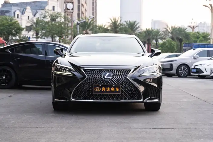 Lexus LS 2020 Model 500h Superior Edition China VI – фото 2
