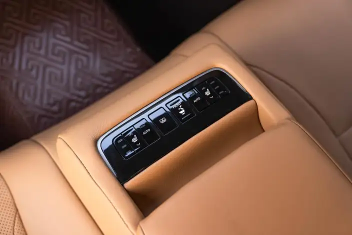 Lexus LS 2020 Model 500h Superior Edition China VI – фото 6