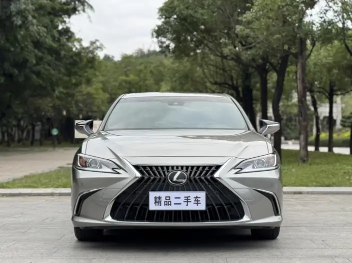Lexus ES 2022 Model 200 Superior Edition – фото 2