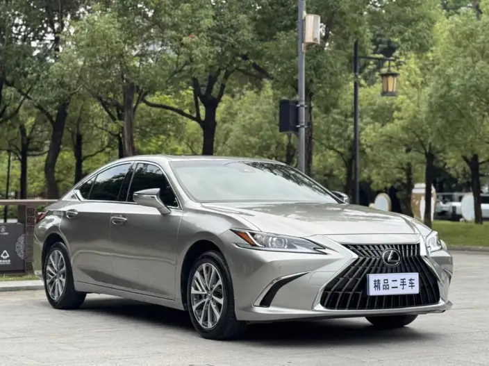 Lexus ES 2022 Model 200 Superior Edition – фото 3