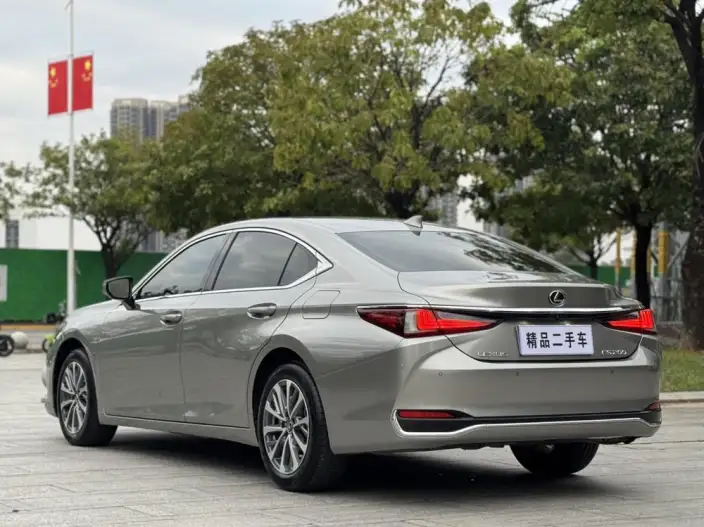 Lexus ES 2022 Model 200 Superior Edition – фото 5