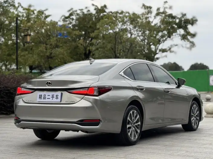 Lexus ES 2022 Model 200 Superior Edition – фото 7
