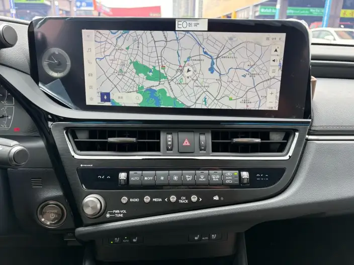 Lexus ES 2022 Model 300h Premium – фото 8