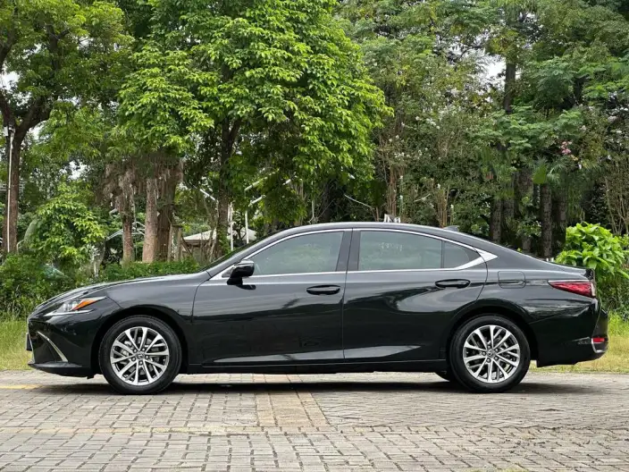 Lexus ES 2021 Model 200 Superior Edition – фото 4