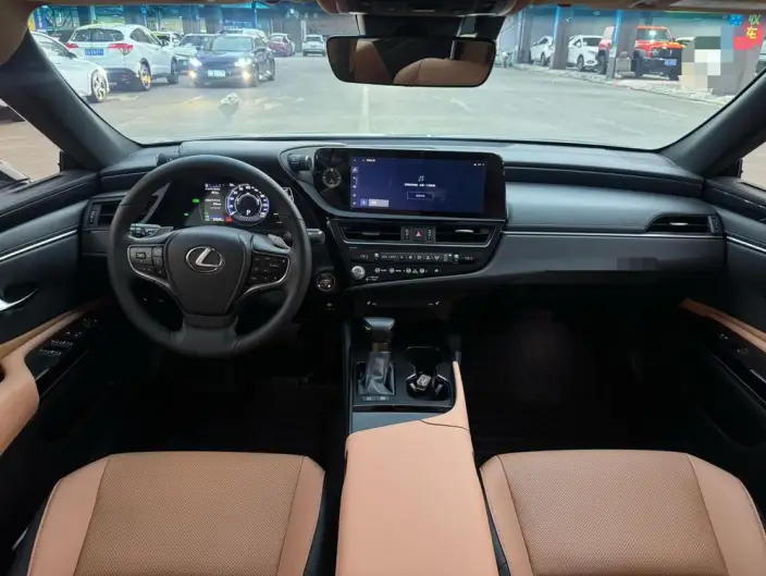 Lexus ES 2022 Model 300h Superior Edition – фото 8