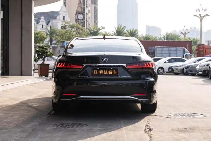 Lexus LS 2021 Model 500h Superior Edition – фото 4