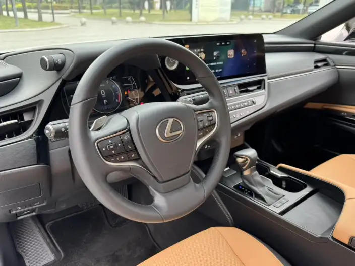 Lexus ES 2022 Model 200 Superior Edition – фото 9