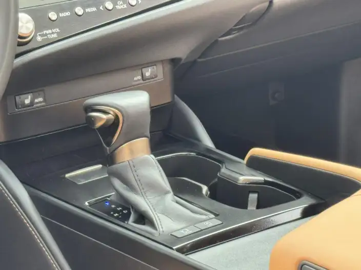 Lexus ES 2022 Model 200 Superior Edition – фото 10