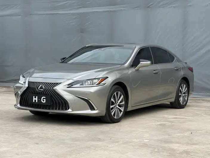 Lexus ES 2021 Model 200 Superior Edition – фото 1