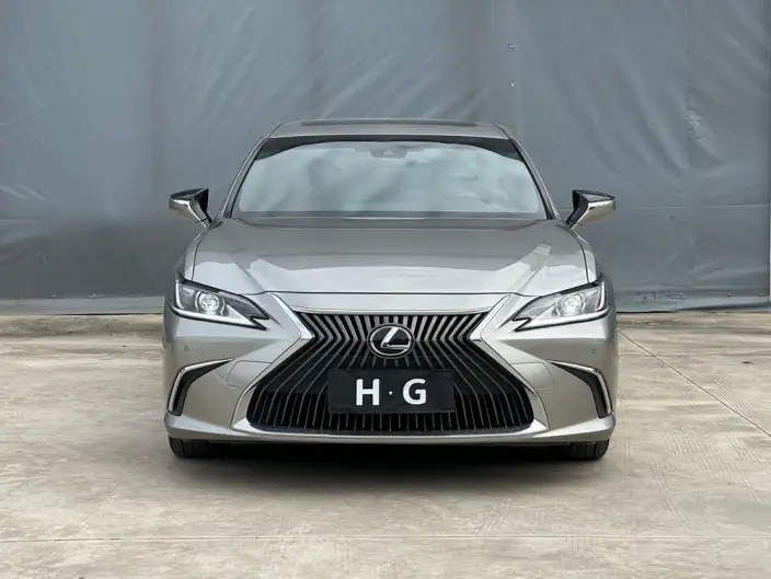 Lexus ES 2021 Model 200 Superior Edition – фото 2