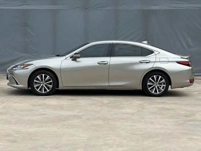 Lexus ES 2021 Model 200 Superior Edition – фото 4