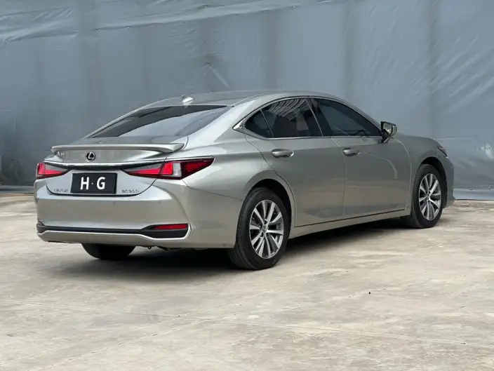 Lexus ES 2021 Model 200 Superior Edition – фото 7