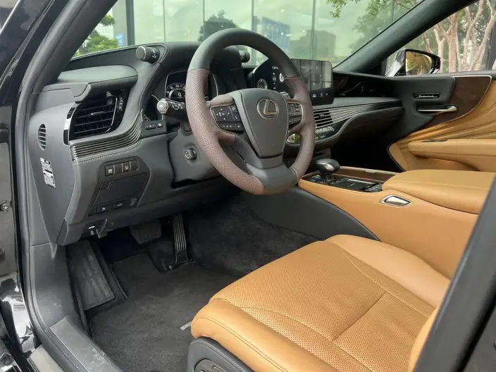 Lexus LS 2021 Model 500h Superior Edition – фото 6