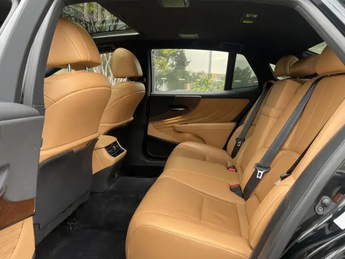 Lexus LS 2021 Model 500h Superior Edition – фото 9