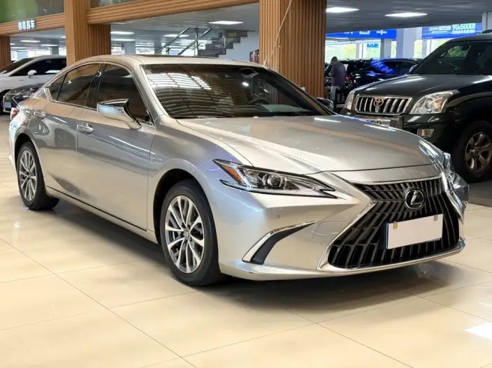 Lexus ES 2022 Model 200 Superior Edition – фото 3
