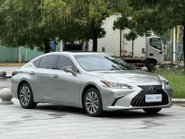 Lexus ES 2022 Model 300h Superior Edition – фото 3