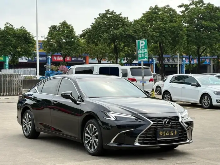 Lexus ES 2025 Model 200 Premium – фото 3