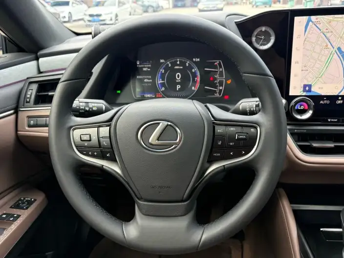 Lexus ES 2025 Model 200 Premium – фото 10
