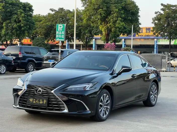 Lexus ES 2025 Model 200 Premium – фото 1