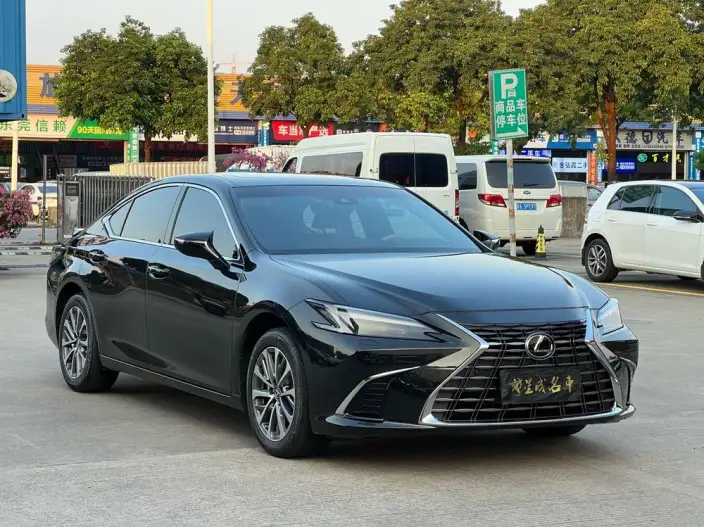 Lexus ES 2025 Model 200 Premium – фото 3
