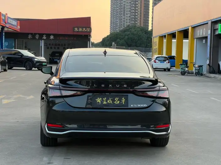 Lexus ES 2025 Model 200 Premium – фото 5