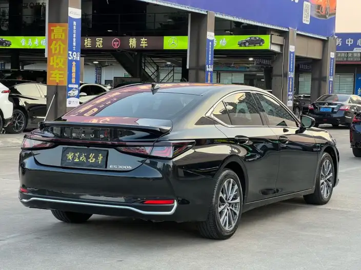 Lexus ES 2025 Model 200 Premium – фото 6