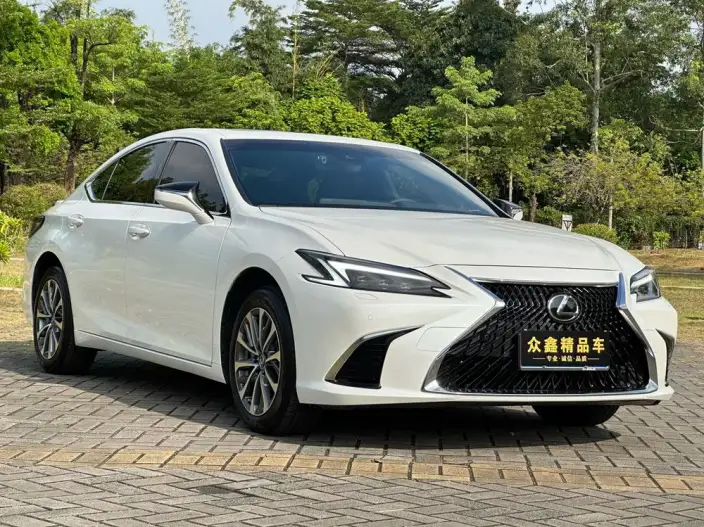 Lexus ES 2025 Model 200 Premium – фото 3